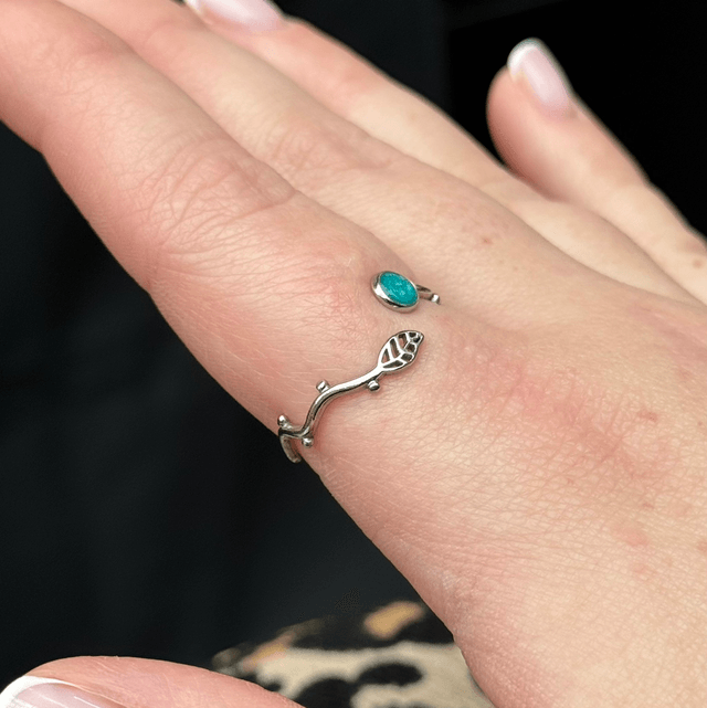 Thorn Wrap Ring
